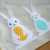 Plotterdatei Osterhase mit Osterei auf Textil Plotterdatei Osterhase mit Osterei