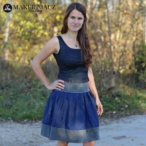 Trachtenrock Susal Schnittmuster mit blauem Modell Trachtenrock Susal Schnittmuster