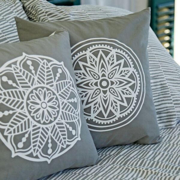 Plotterdatei Boho Mandala Kissen im Boho-Stil plotten