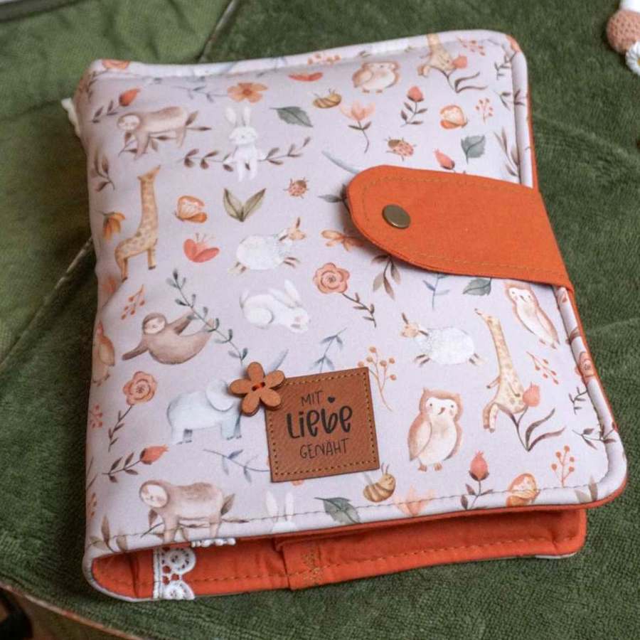 Schnittmuster Wickeltasche Mia mit Stoffverschluss Schnittmuster Wickeltasche + Wickelunterlage Mia